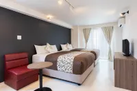 مستر كينجو جولدن كاتس