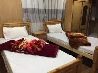 Hunza Horizon Inn فنادق في Garelt