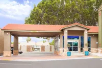 Super 8 by Wyndham Redmond Các khách sạn ở Redmond