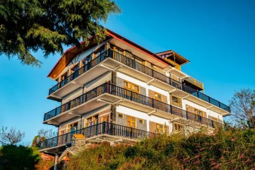 La Riqueza Kanatal - Top Selling - Award Winning Hotel - Mountain View Rooms - Centrally Located Hotels in Tehri Range