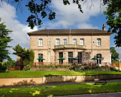 Elmbank Hotel York, Tapestry Collection by Hilton Hotels near Knavesmire