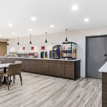 Best Western Plus Bourbonnais Hotel  Suites
