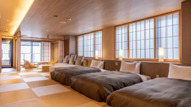 熱海温泉 味道與温泉民宿 新富吉 鄰近JR網代站的酒店