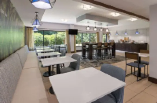 ลากินตา อินน์แอนด์สวีทส์ บายวินด์แฮม ลาเกรนจ์ / I-85 โรงแรมในลาเกรนจ์