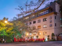 Sanage Onsen Hotel Kinsenkaku Hotels in Toyota
