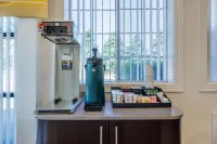 Motel 6 Canby, or Hotels in Molalla