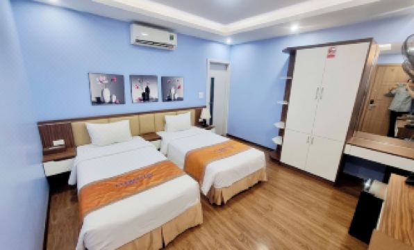 5. 에베레스트 호텔..