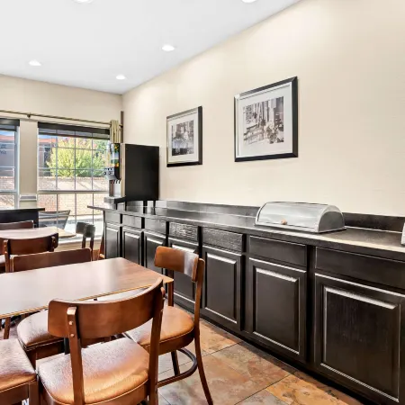 MainStay Suites Addison-Dallas