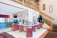 Super 8 by Wyndham Troy IL/St. Louis Area - parking