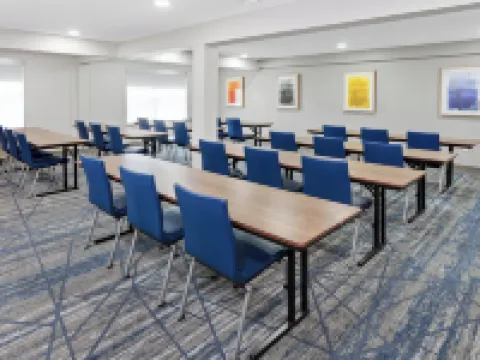 Holiday Inn Express & Suites Port Washington by IHG Hotels in Ozaukee County