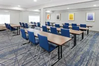 Holiday Inn Express & Suites Port Washington by IHG