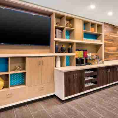 Home2 Suites by Hilton Battle Creek Dining/Meeting Rooms