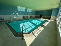 Holiday Inn Express & Suites FIRESTONE - LONGMONT by IHG - Pools