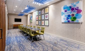 Holiday Inn Express & Suites FT. Washington - Philadelphia