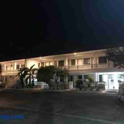 Espineli's Hotel Exterior