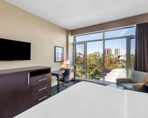 Best Western Plus Hotel Montreal Hotels near Quartier des spectacles