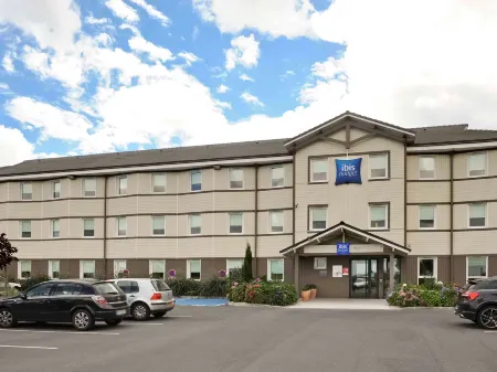 ibis budget Bayeux Отели в г. Сен-Мартен-Дез-Антре
