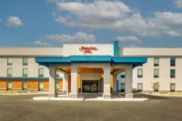 Hampton Inn Moultrie Hotels near Lowe's Garden Center