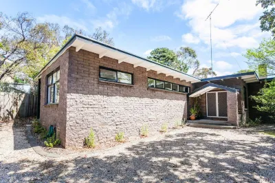 Idyllic Ingram Hotels near Anglesea Beach Playground
