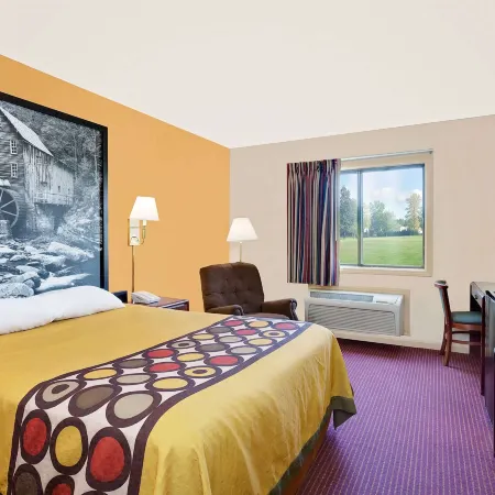 Super 8 by Wyndham Hillsville