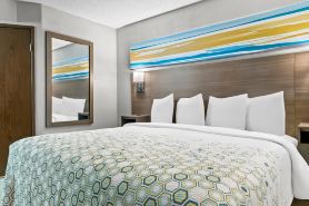 HomeTowne Studios Flint