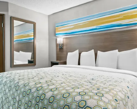HomeTowne Studios Flint Hotels in Genesee County