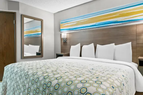 HomeTowne Studios Flint Hotels in Flushing