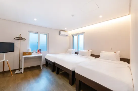 龍山克拉什 龍山區酒店