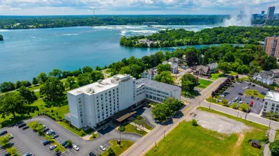 DoubleTree by Hilton Niagara Falls