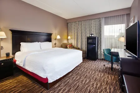 Hampton Inn & Suites Cleveland-Airport/Middleburg Heights Отели в г. Берея