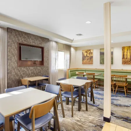 Fairfield Inn & Suites Mobile