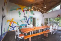 세클루드 람가르, 클리프스 엣지 나이니탈 호텔