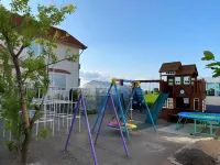 Petit Hotel Blanc Fleur Hotels in Nakafurano