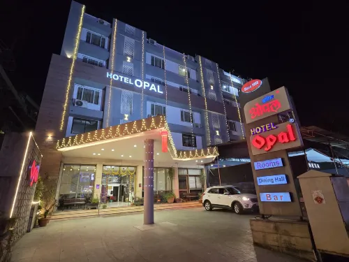 Hotel Opal