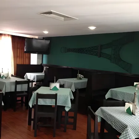 Boca Inn Hotel & Suites