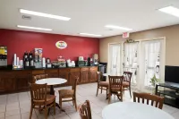 Super 8 by Wyndham Garner/Clayton/Raleigh Отели в г. Клейтон