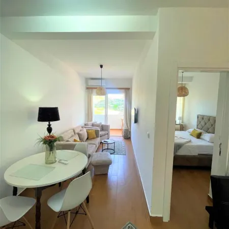 Onebedroom Apartment with balcony Отели в г. Улцинь