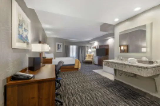 Best Western on the Avenue