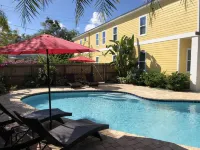 F1, Downtown St. Augustine, POOL, beaches, free onsite parking!