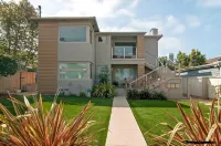 La Jolla Beach and Village - Contemporary and Bright w/Partial Ocean View