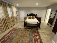 Private Garden-Pool Oasis Hotels in Sunset