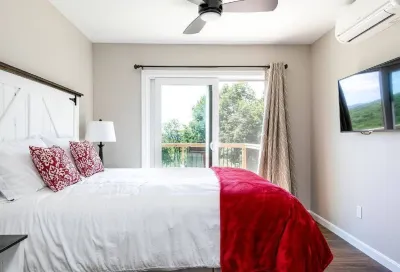 Inn at 84 McIntosh: Cozy 1BR private entrance/bath