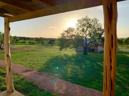 The Ranch@Fredericksburg - Magnolia Cottage - 1BD/1BA