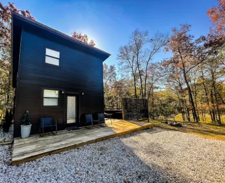 The Bored Doe • 1 mi to DeGray Lake