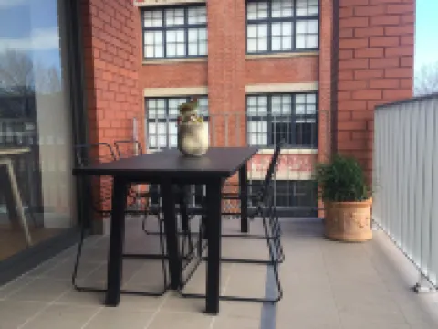 New apartment in the historic West End close to cafes bars and restaurants.