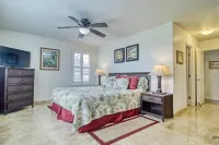 A Welcoming Beachfront 2BR/2BA, Vacation Home, W/D, AC, STEPS TO BEACH!