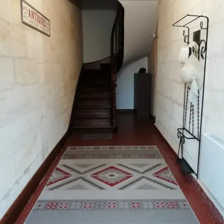 Logis de Villemaurine Gîte Stone House in the Heart of St Emilion 2 to 8Pers.