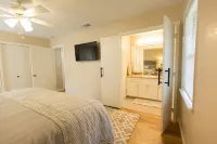 House - Great Location