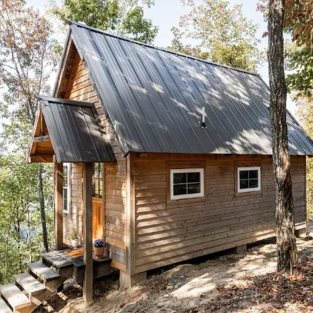 The Wingtip at Tiny Bluff