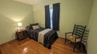 Cattle farm getaway in Virginia's best wine & beer country! Fiber Optic Wi-Fi!